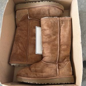 Like new size 1 kid Ugg’s purchased at Nordstrom